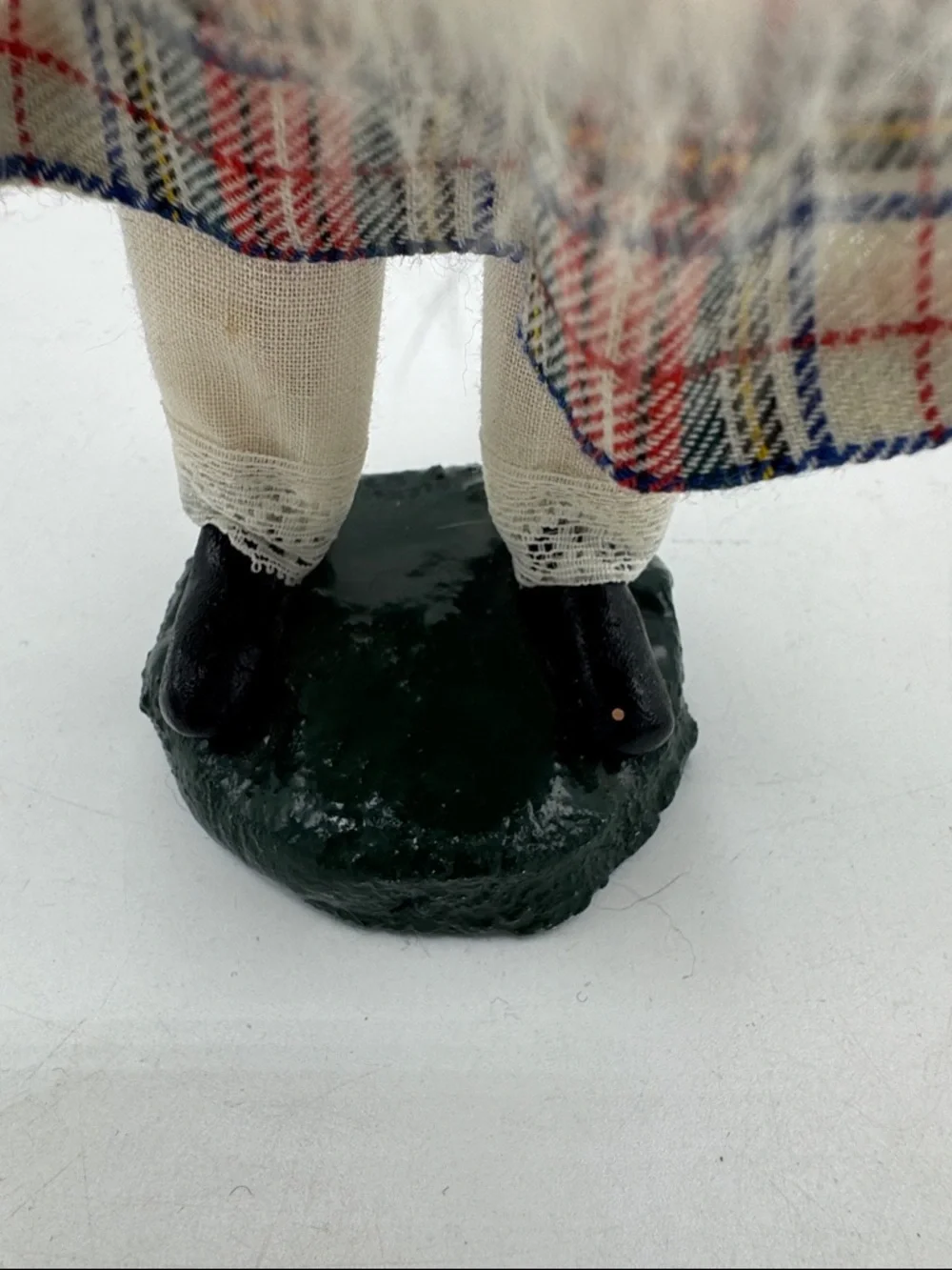 Byers choice Victorian Caroler Girl